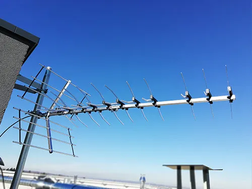 Pose d'antenne télévision